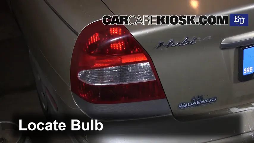2000 Daewoo Nubira SE 2.0L 4 Cyl. Lights